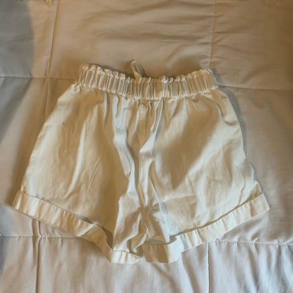 Aerie paper bag shorts - Picture 2 of 3